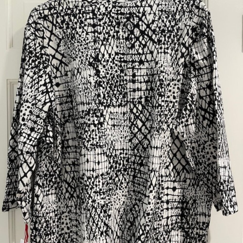 Ruby Rd. Snake Skin-esque Pattern Top - 3x - Picture 6 of 6